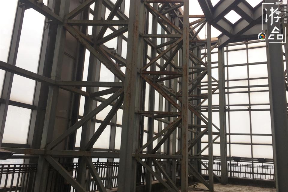 重庆外拍地盘点：最硬核的工业风——南坪协信天台