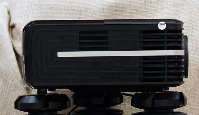 奥图码uhd4k投影仪,奥图码uhd518投影机真实流明