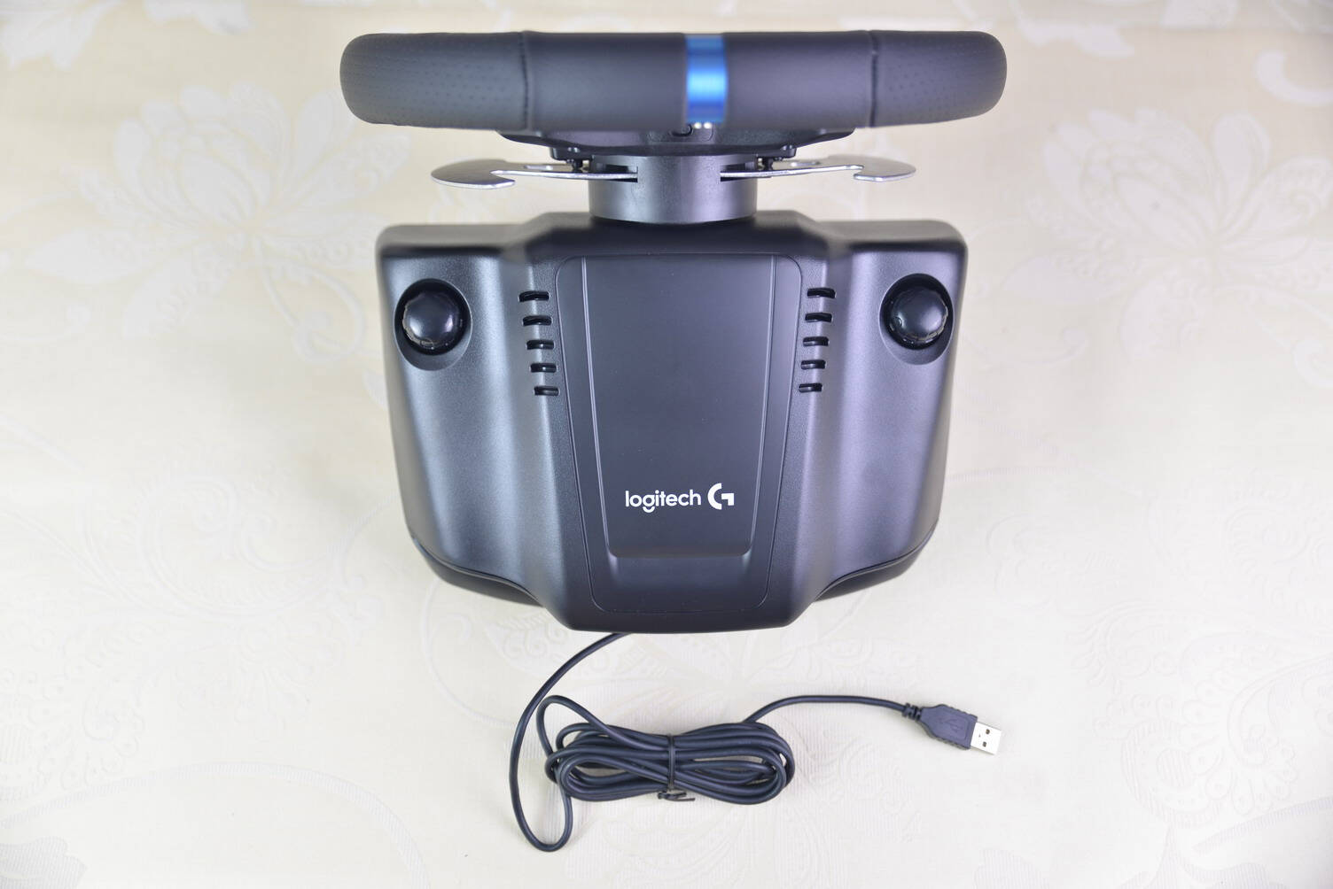 罗技g29方向盘玩极品飞车设置教程,罗技g29力反馈游戏方向盘