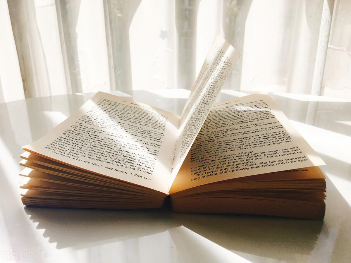 努力读书也是赚钱的一种方式,人生最赚钱的就是读书