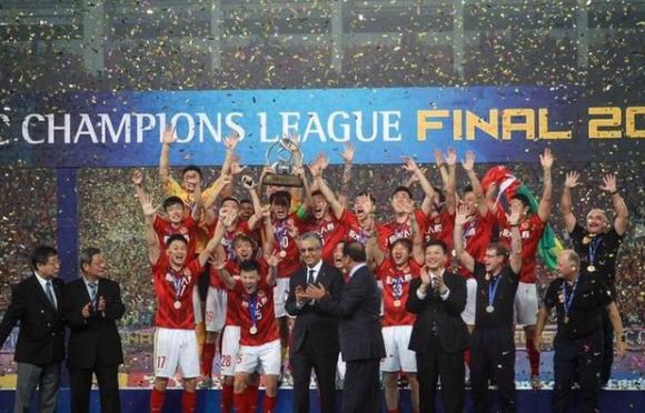 前几年许家印为足球烧钱,许家印的恒大足球靠什么盈利