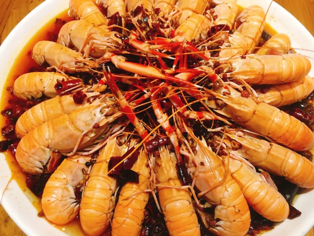 麻辣龙利鱼豆腐虾,虾滑龙利鱼番茄