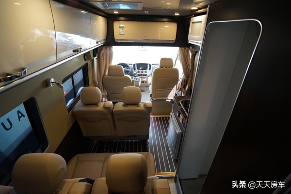 北京二手东风御风短轴中顶房车,2023款东风御风短轴房车