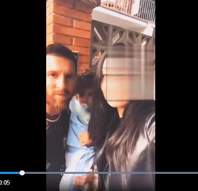 女球迷亲吻c罗,女球迷吻梅西