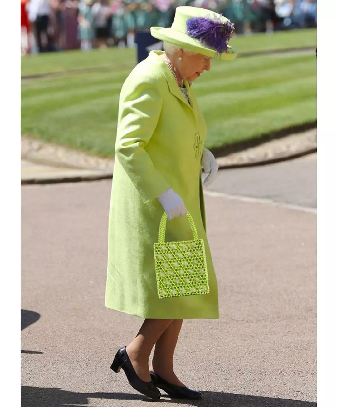 2020冬天流行什么包包款式,今年流行的串珠包