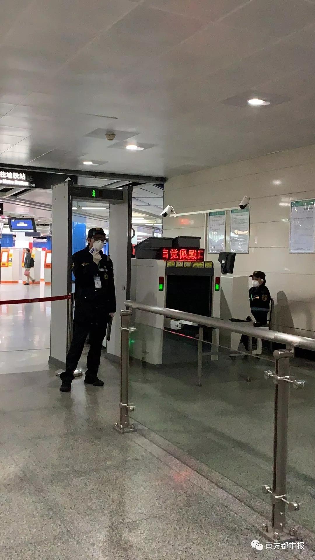 深圳复工第一天地铁站图,复工第一天的地铁