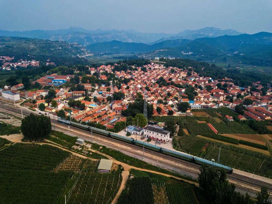 最近网红火车,中国铁路网红火车