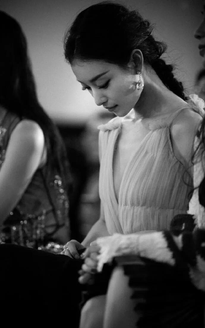 30岁人看电视剧前后,30岁了还看青春偶像剧