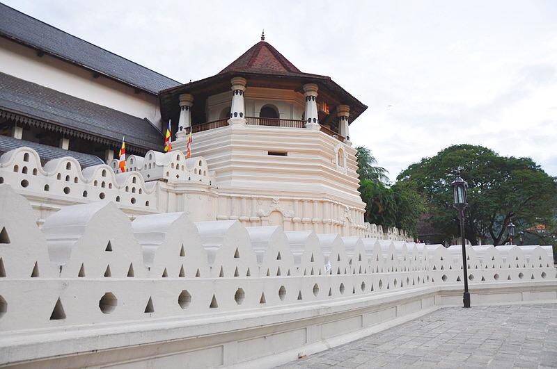 比新马泰人少，物价还比它们低的小国，往返1k＋电子签就能去！