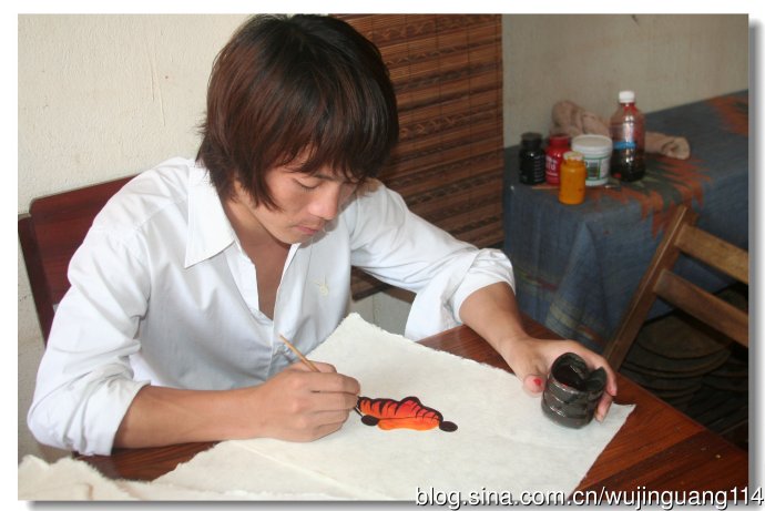 老挝最值得买的纪念品,老挝手工纸工艺品