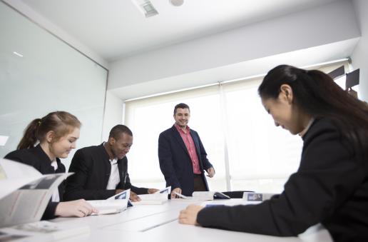 在泰国考大学很难吗,可以去泰国读大学吗