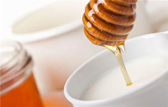 唇干唇纹消失的最佳方法,嘴唇怎么去死皮防止唇纹