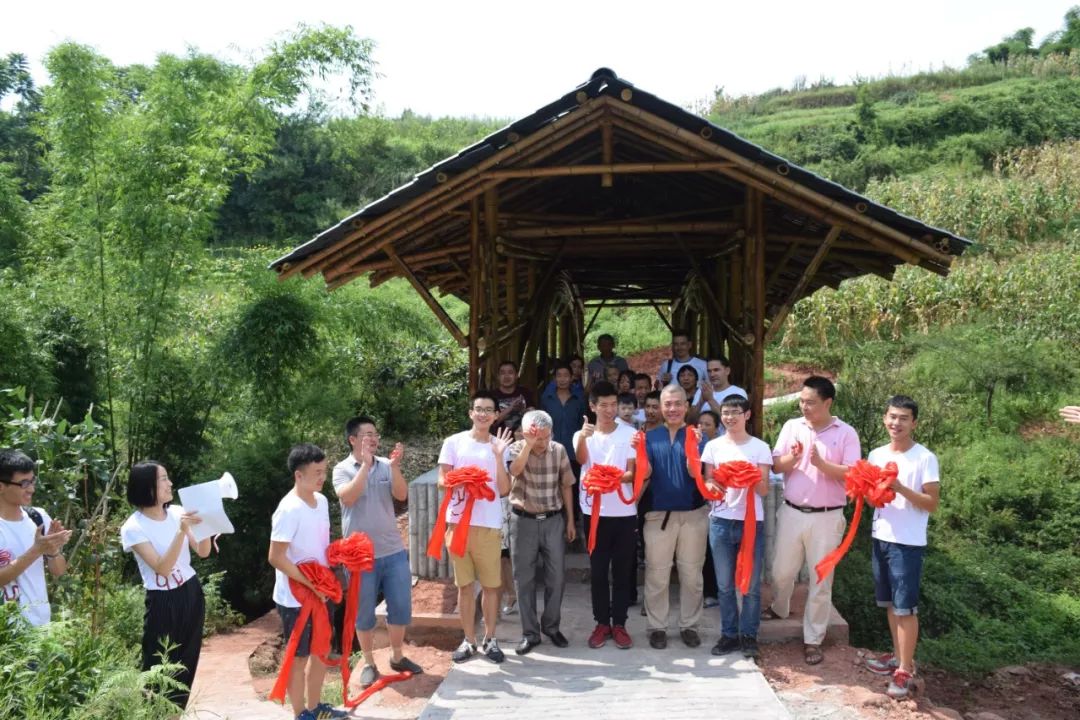 85后香港博士，为重庆人修了一座桥，上万村民请神仙加持