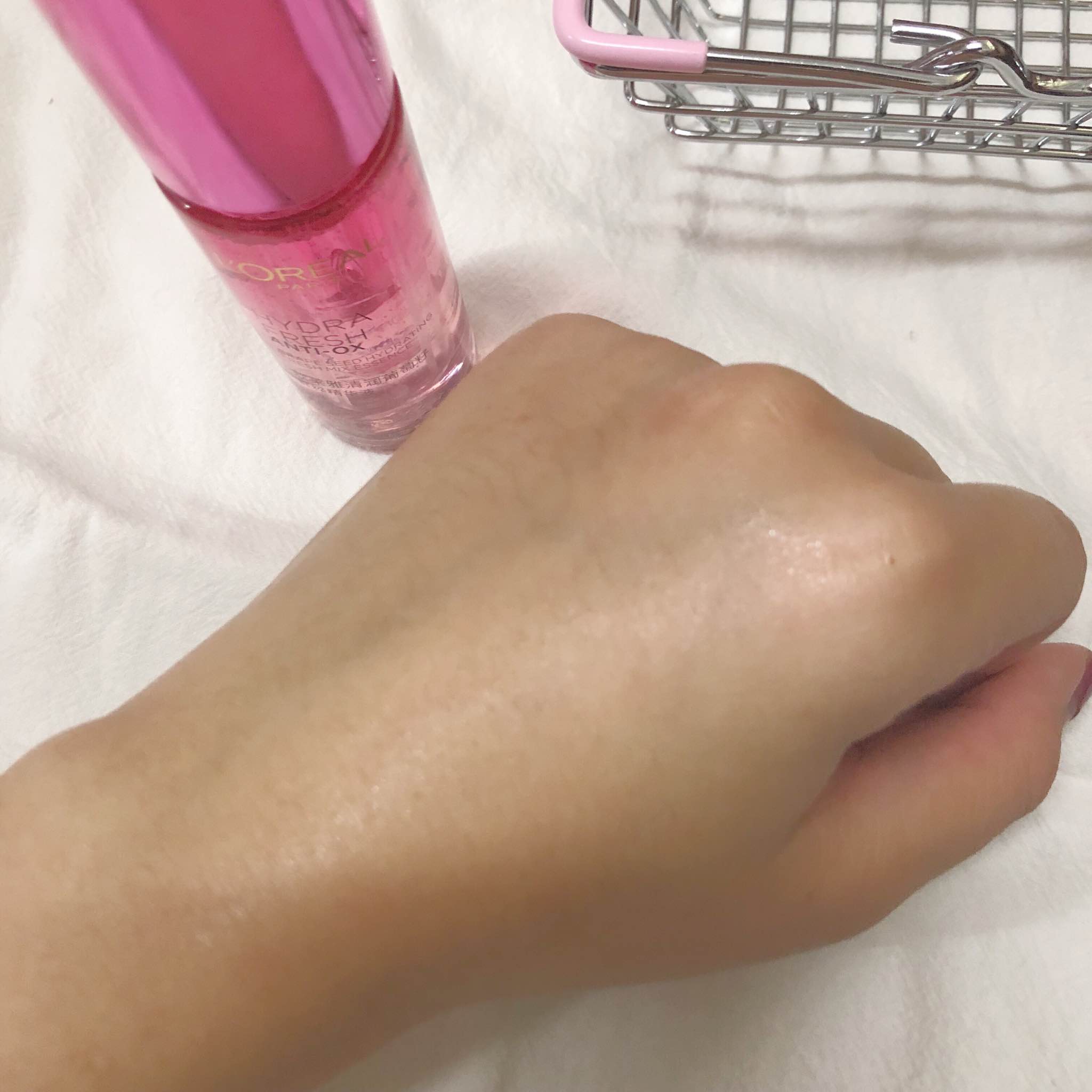 欧莱雅葡萄籽精华液功效与作用,欧莱雅葡萄籽精华液混合肌肤