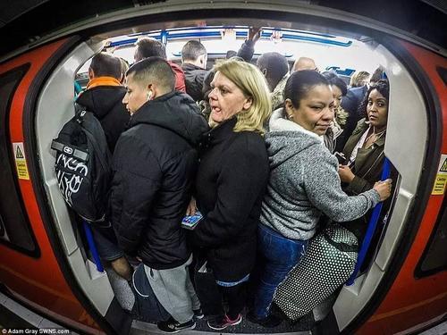 因为它，乔丹曾想离开Nike—AirJordan2