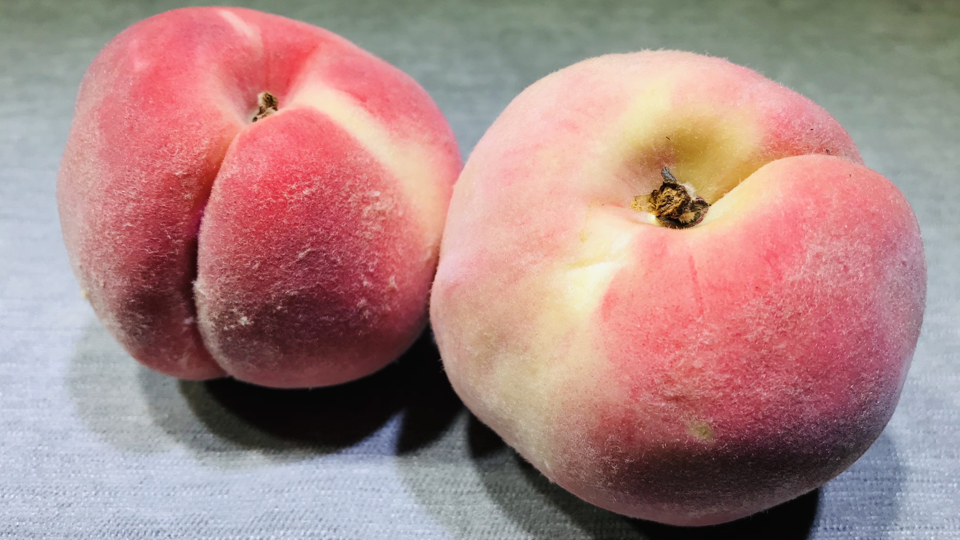 桃子甜不甜好吃,桃子不甜怎么变甜