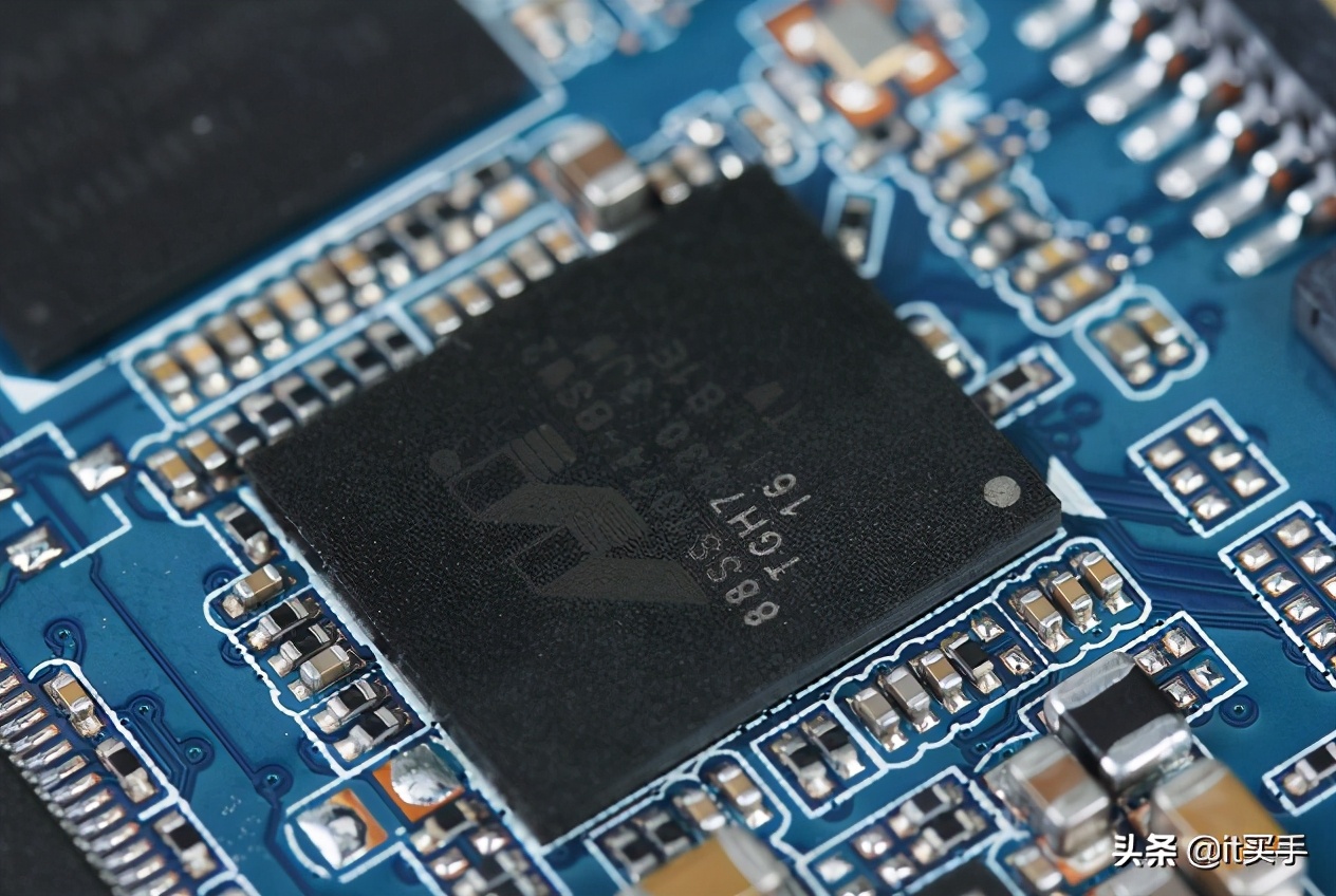 不同速度的固态硬盘有多大差距,500gb机械硬盘和120g固态硬盘速度