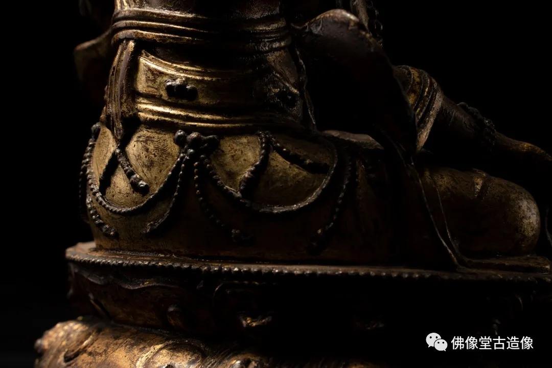 铜鎏金佛造像拍卖最高纪录,传统文化鎏金佛造像精准估价