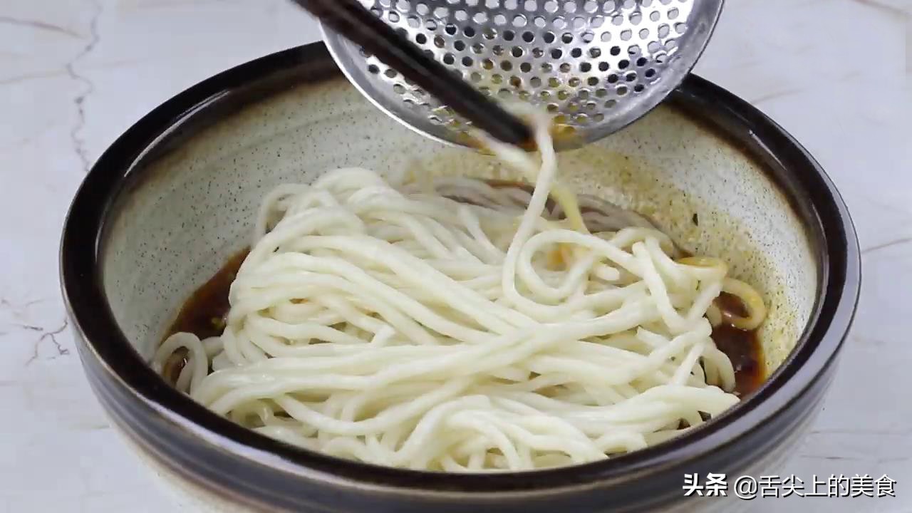 四川担担面最正宗的做法,正宗四川担担面的做法