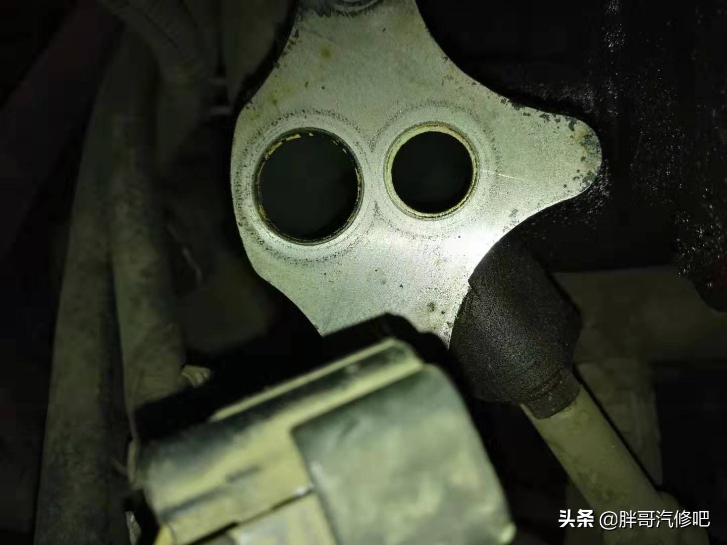 发动机缸压不足抖动怎么解决,egr阀换了以后发动机抖动