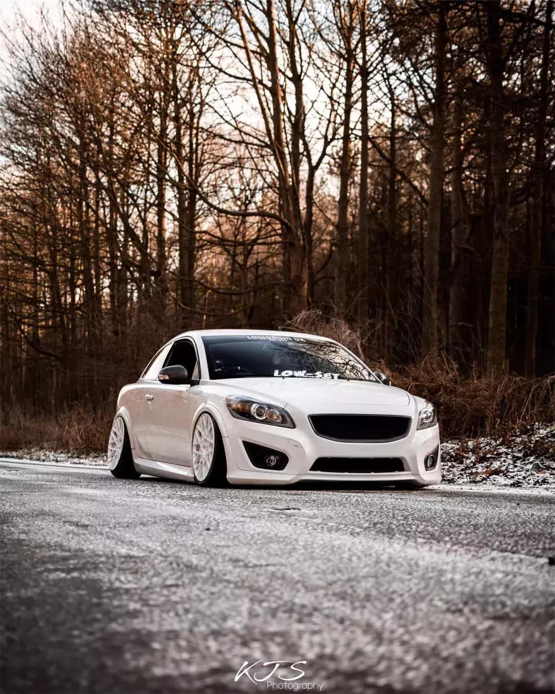 沃尔沃曾经最便宜又独特的双门车C30，没想到竟改装出如此姿态