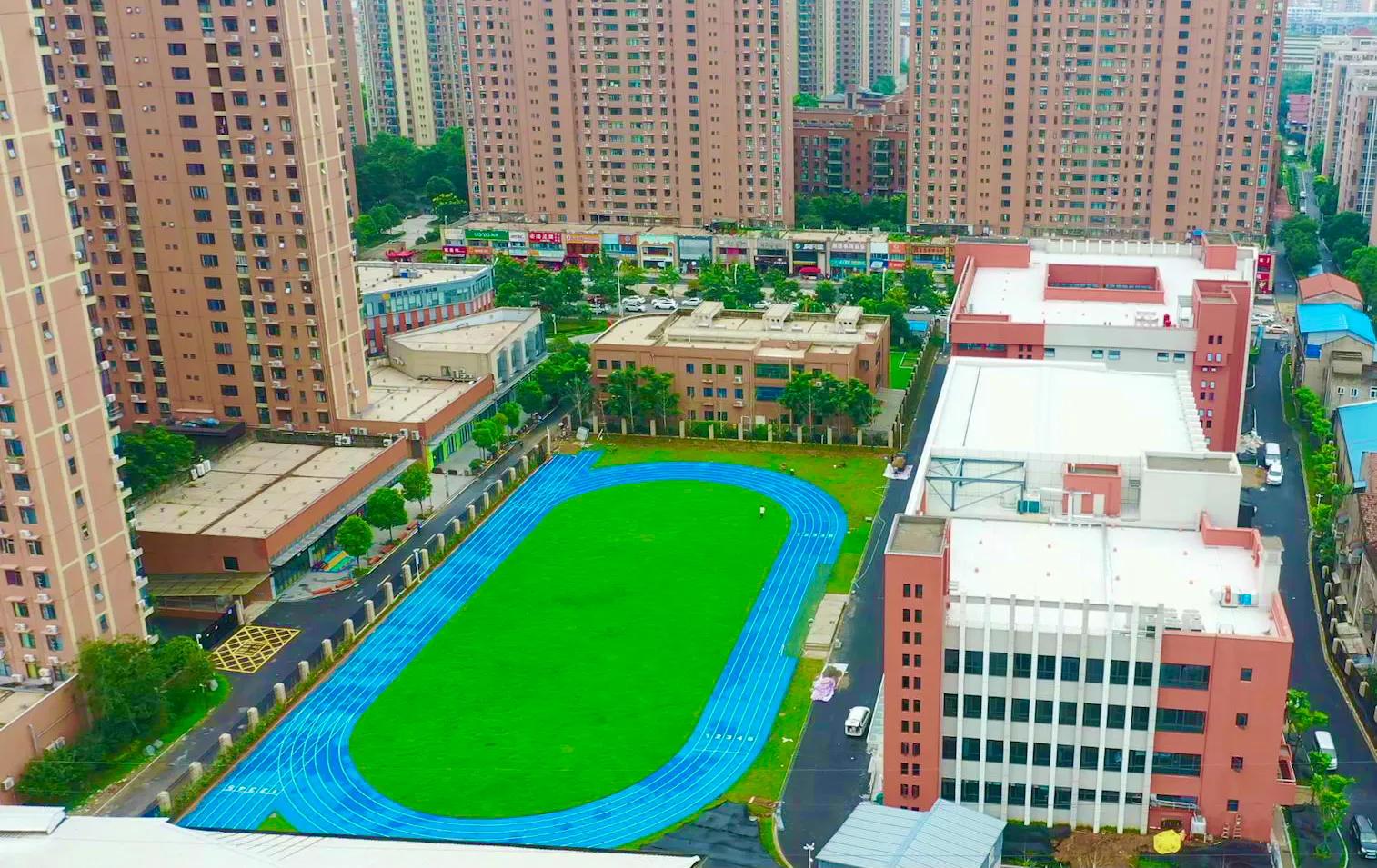 江岸区13所中小学和幼儿园投入使用新增公办学位6318个