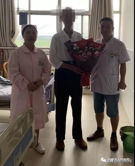 县医院成功进行腹腔镜手术,腹腔镜术后十天