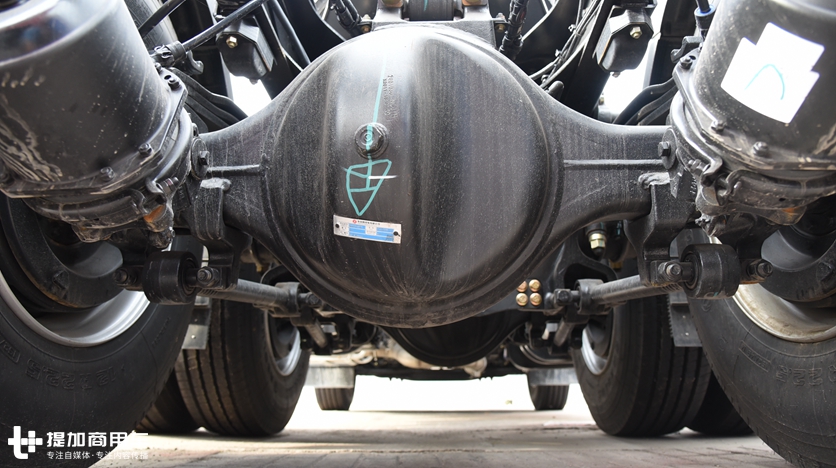 卡车上的各个零部件叫什么,卡车上用得最多的零部件是哪一种