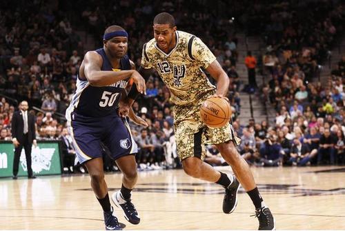 雄鹿字母哥被篮网打爆,雄鹿战胜勇士字母哥犯规