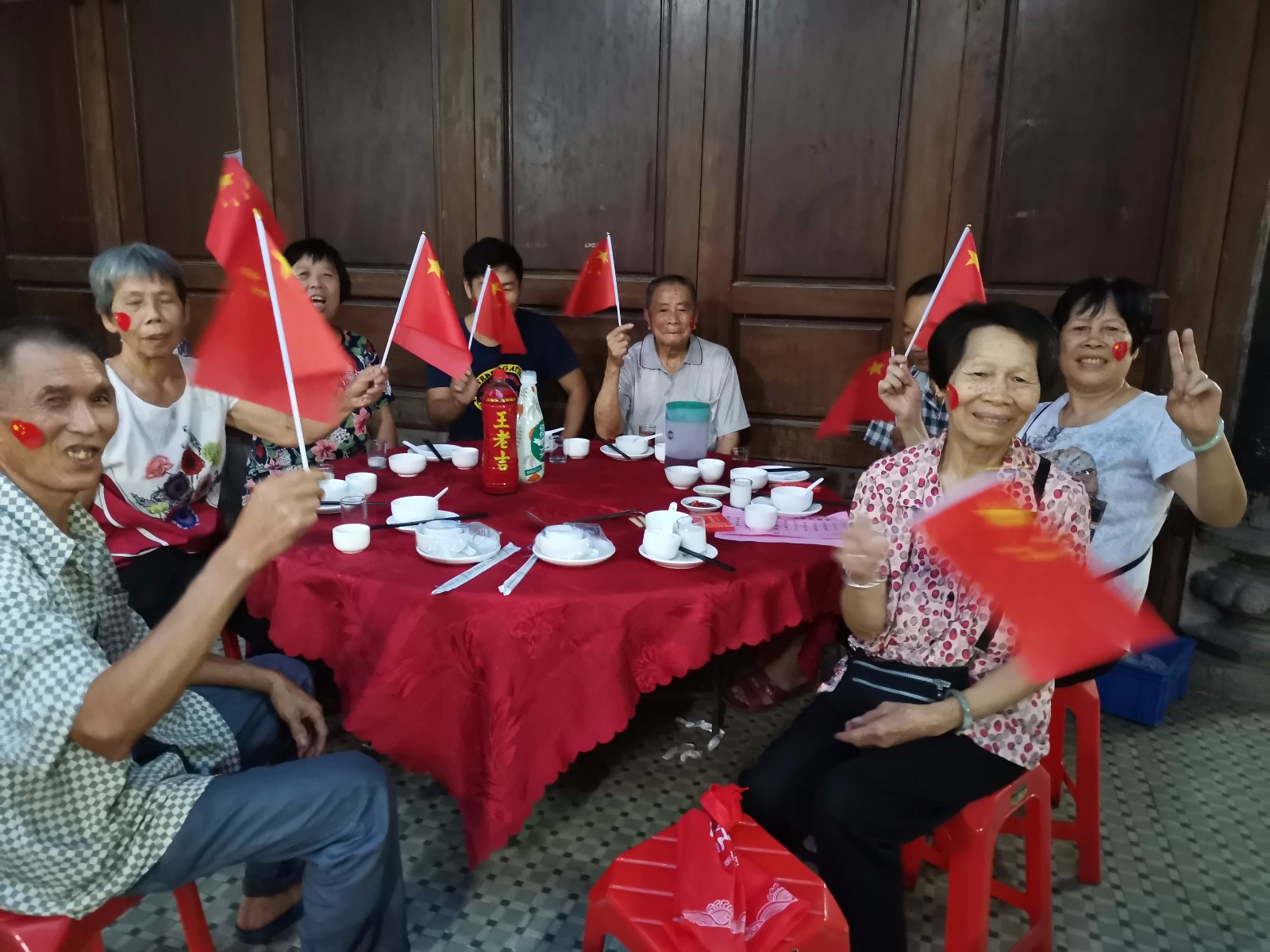 天河｜热闹！一洞公祠重阳敬老摆70多围，老人家笑到“见牙唔见眼”