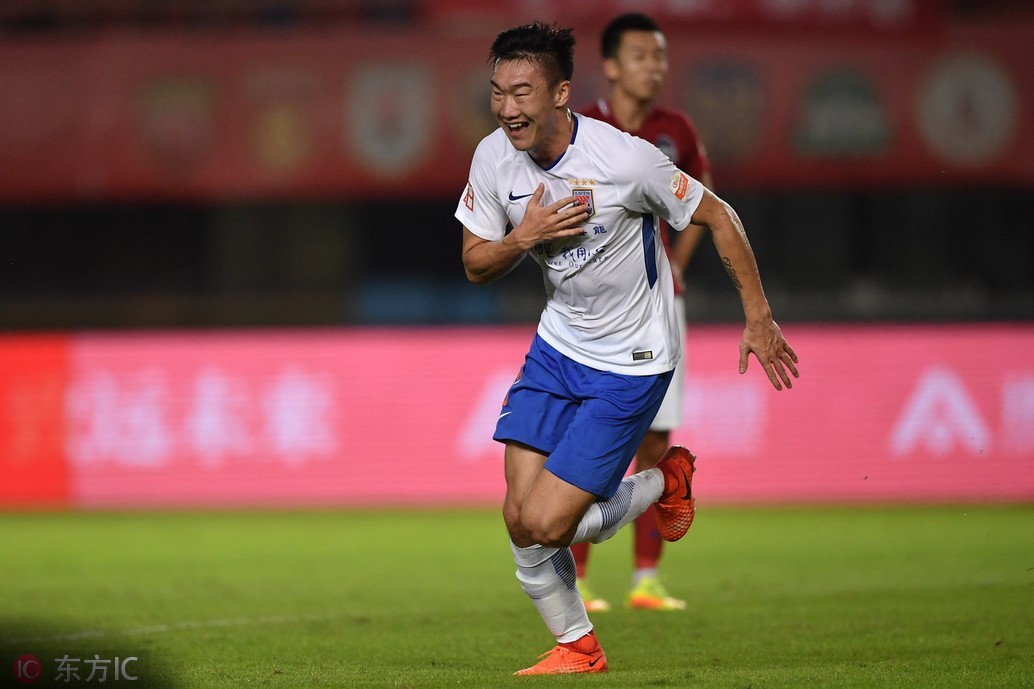 从对不起到谢谢你，李霄鹏赢得了山东球迷的心