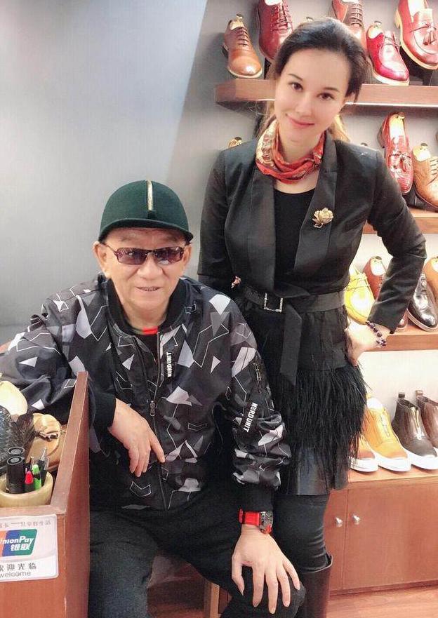 侯耀华为何突然上了热搜？海外奢侈品代购造假，让他无辜躺枪