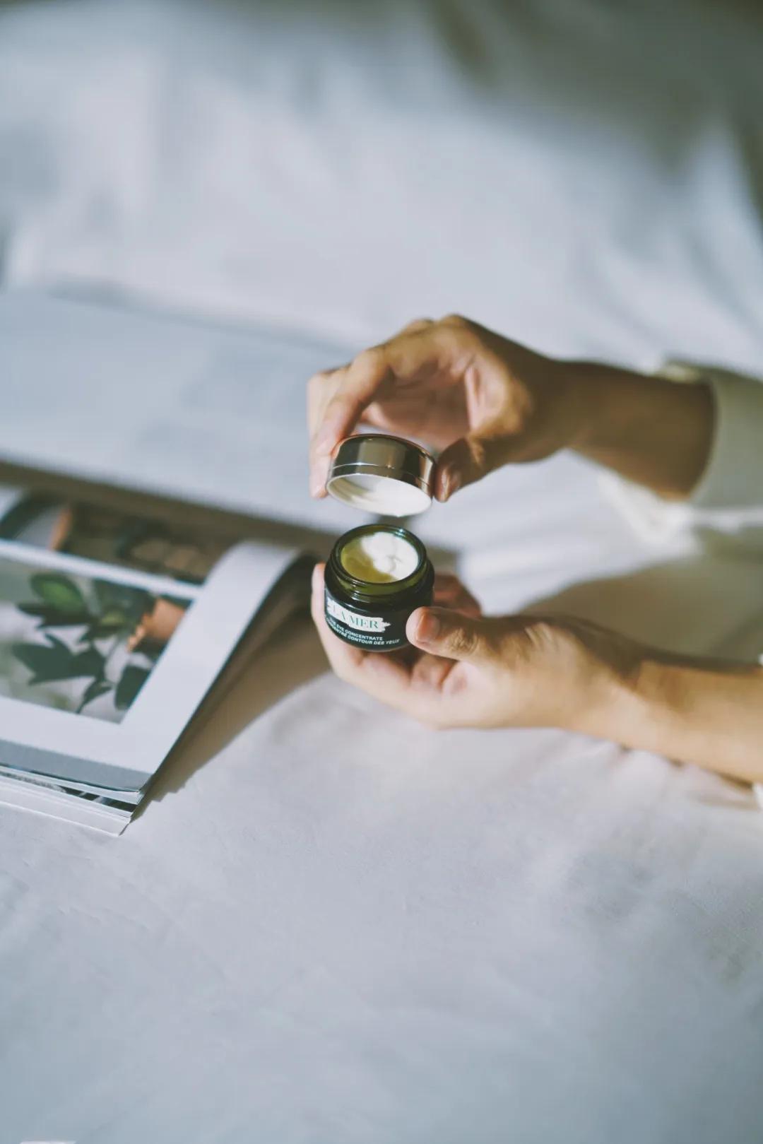 最好用的水乳霜精华是哪一款,最值得购买的护肤单品面霜油皮