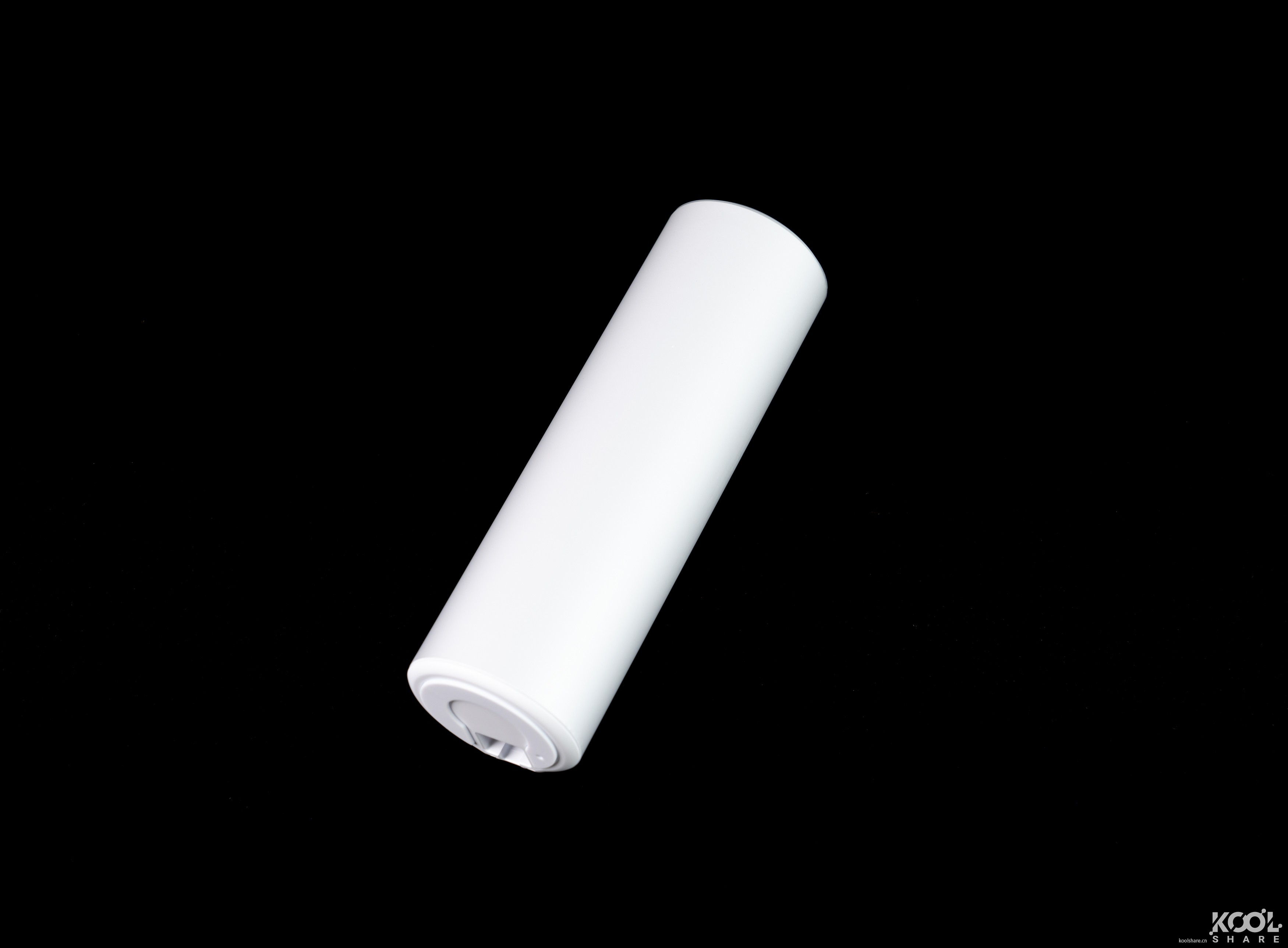 一台小巧精致的AP，UBNTUniFiAPFlexHD开箱拆解评测