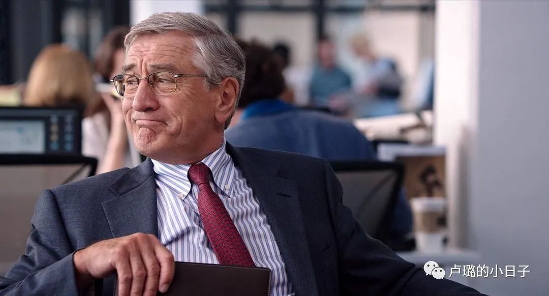 从OL到高管，安妮海瑟薇的职场穿搭，真的是最完美的模板