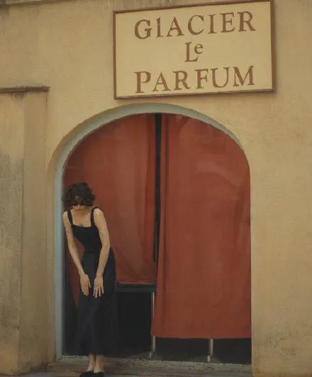 英国留学奢侈品管理专业好申请吗,英国奢侈品管理专业一年费用