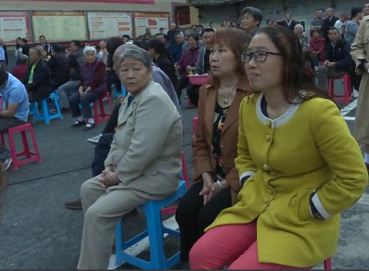 这板眼也太长了！南充嘉陵的西兴又创新了这个动作来做群众工作…