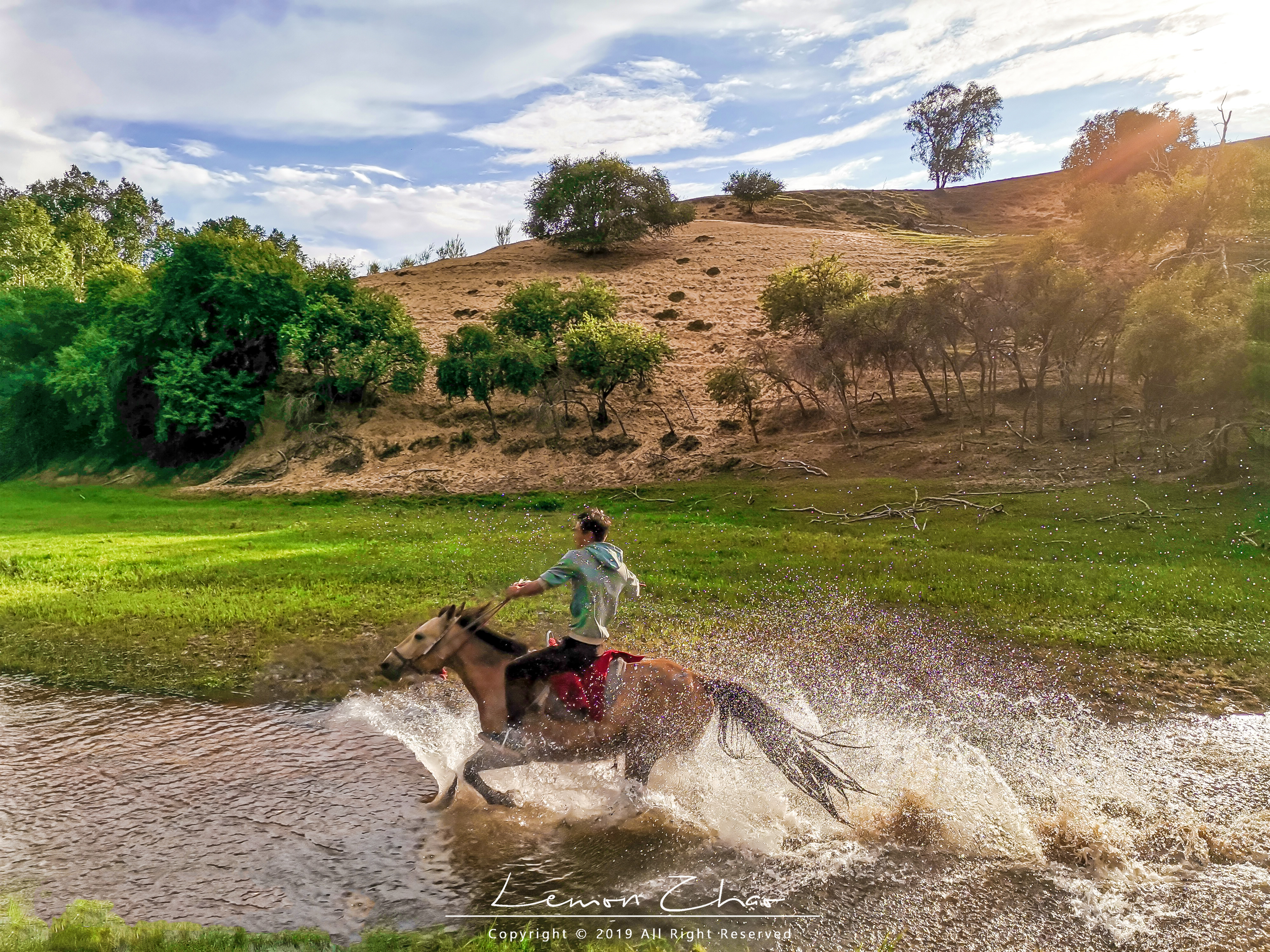 南方人内蒙古骑马体验,南方游客偶遇内蒙古牧民