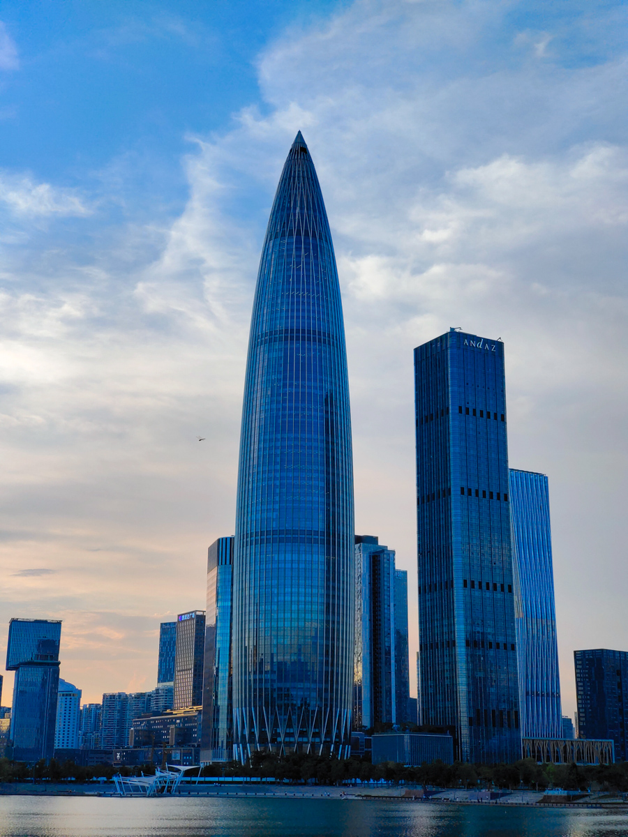 iqoo8燃色配色带壳,iqoo8燃变色