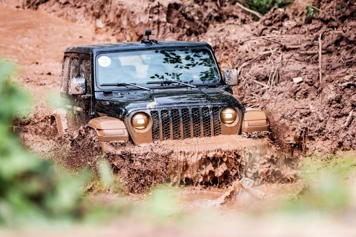 牧马人跑赛道用几驱,牧马人公路性能