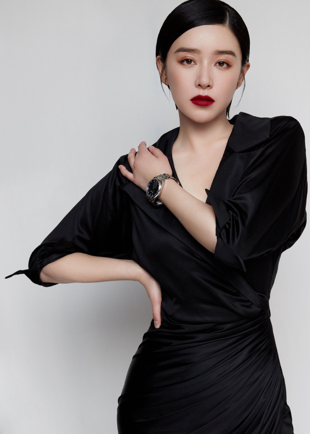 阚清子假发马尾,阚清子黑白裙子