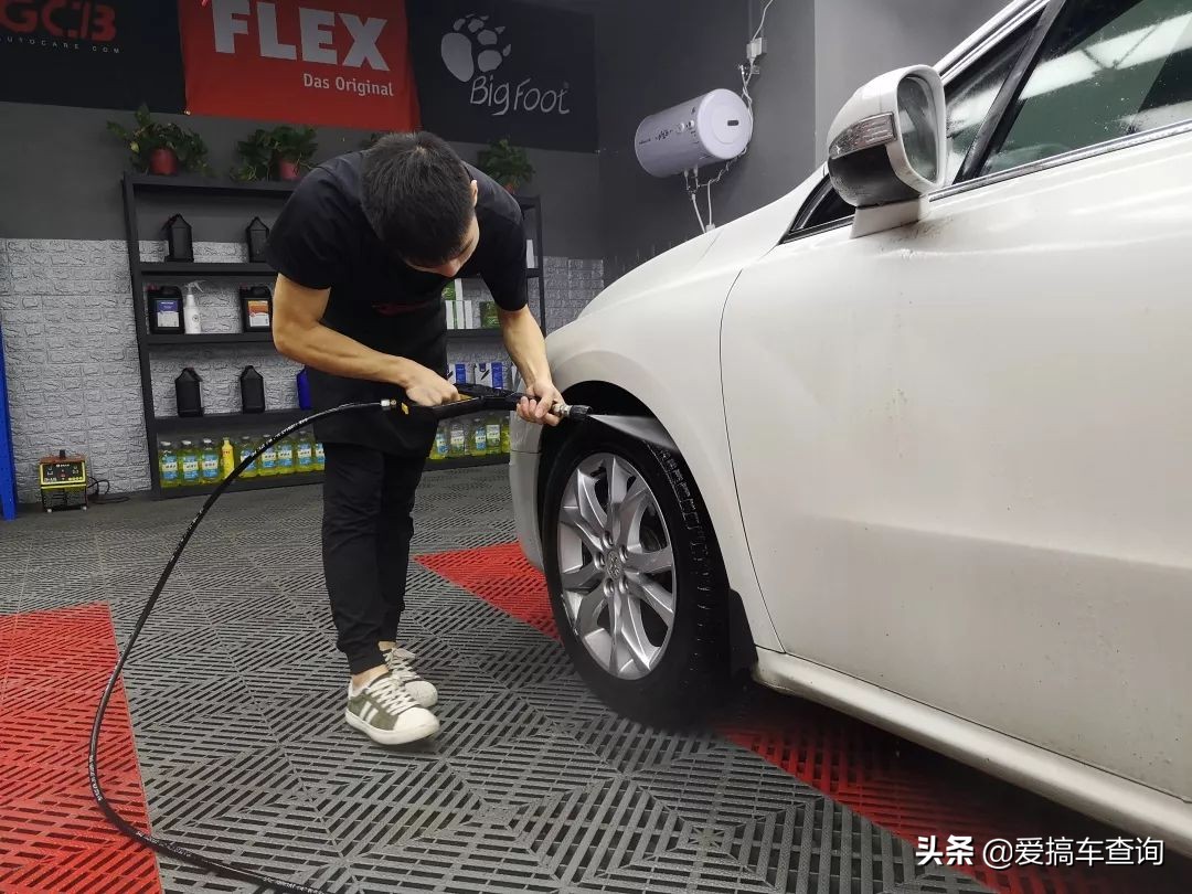 为什么年轻人不愿意做洗车工,洗车工人辛苦吗