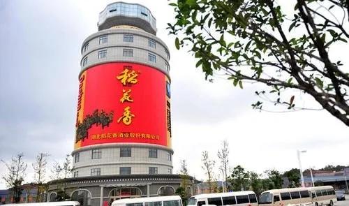 各地的奇葩标志性建筑,最丑的象形建筑