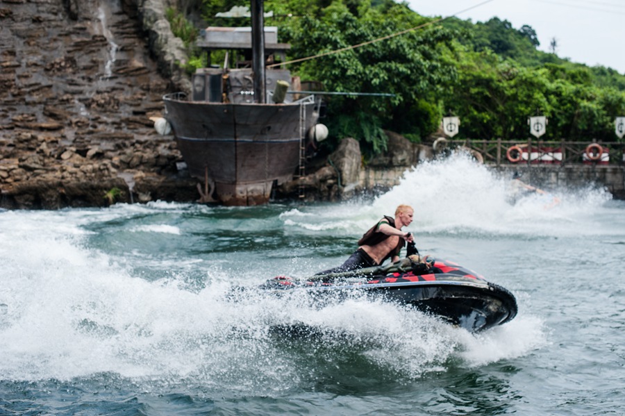 华侨城瀑布酒店房+餐+票，全部只要499！景区VIP通道免排队等你来