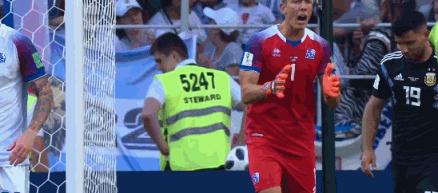 冰岛教练是谁,冰岛球队队长是牙医