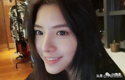 前户外一姐前夫再次秀恩爱，官宣妻子已怀孕！