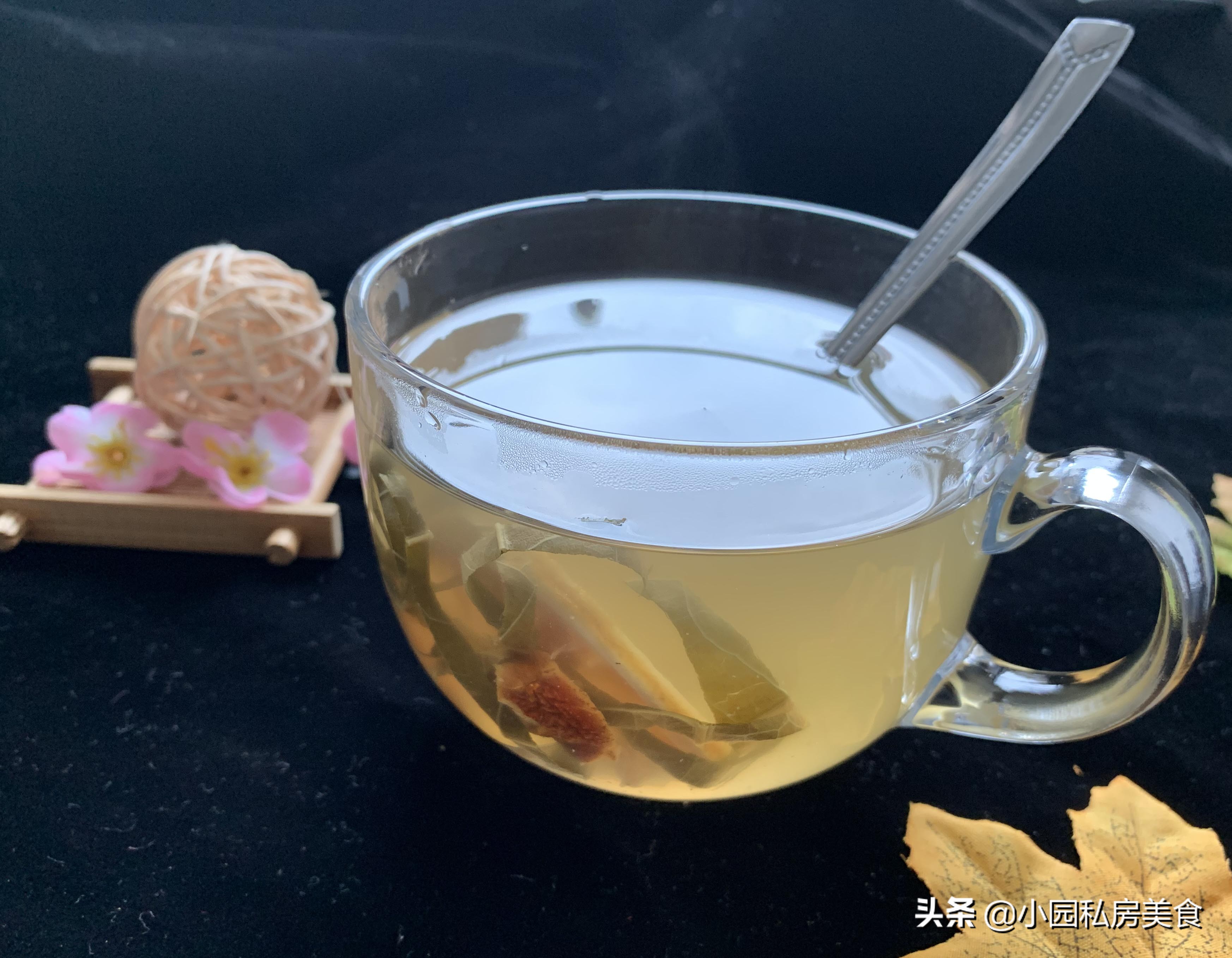 这个季节可以喝荷叶茶,解暑荷叶茶