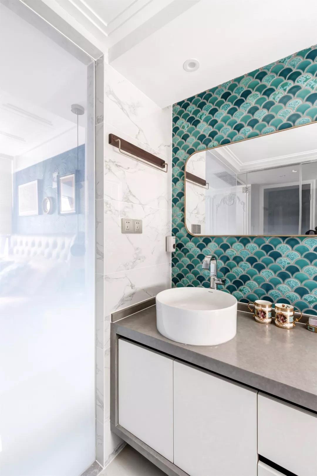 客厅砌半堵墙做电视墙怎么做,电视墙和过道墙一体设计图简单