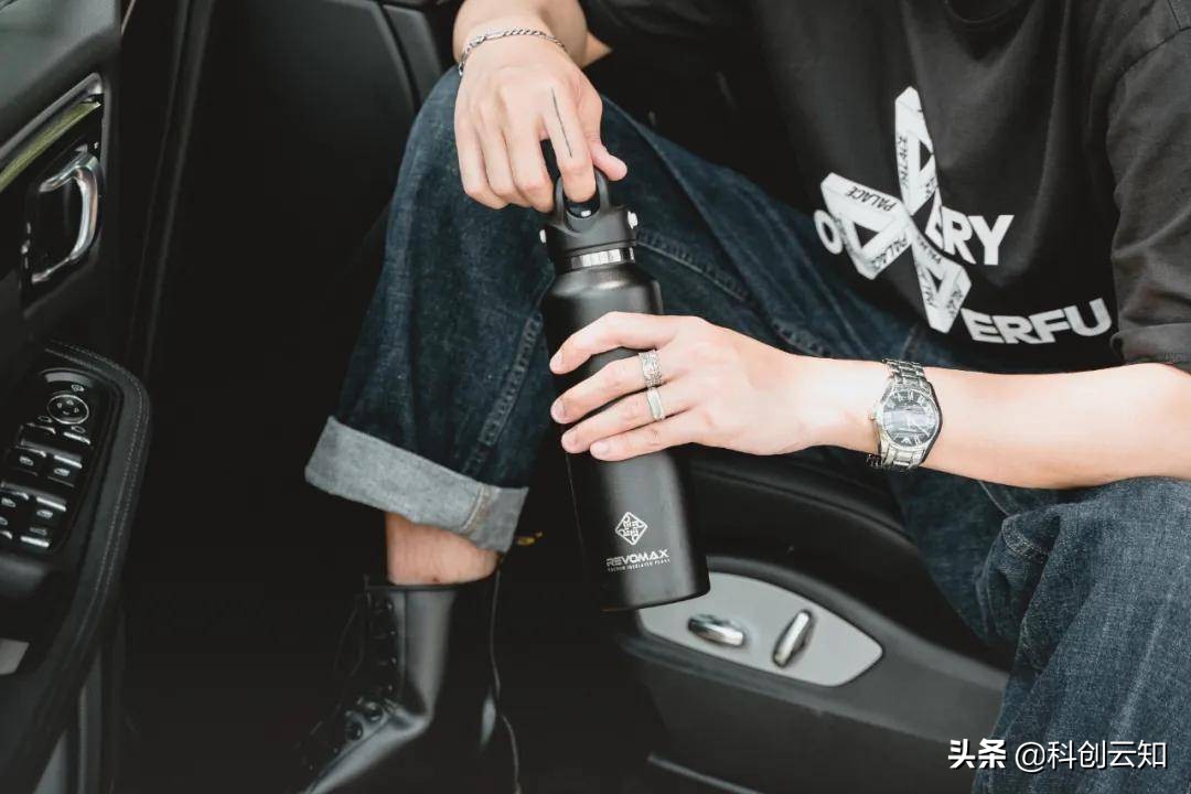 适合单手开车的保温杯,开车时超级方便的保温杯