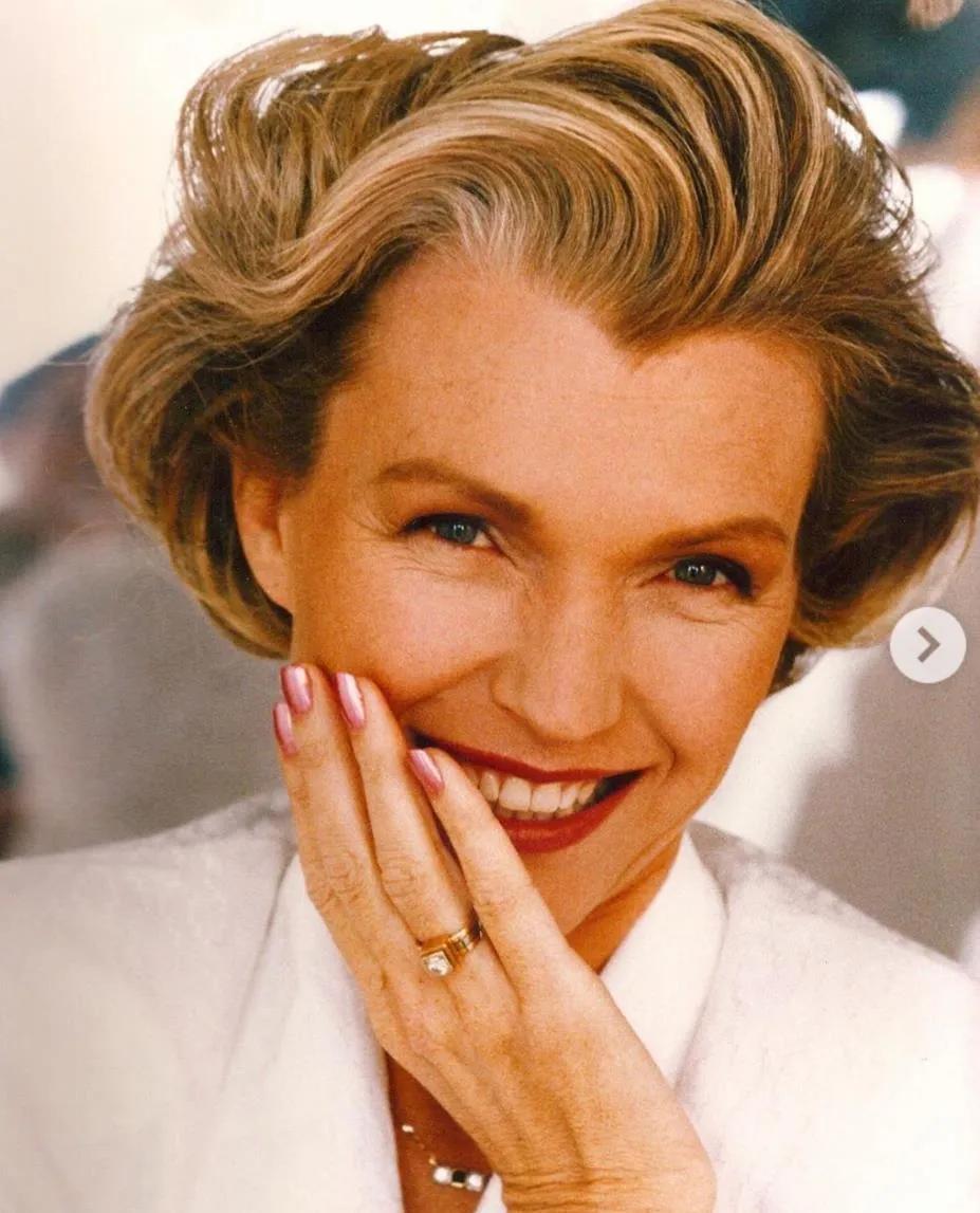 养大3个亿万富豪、67岁全裸上杂志：她的人生太硬核